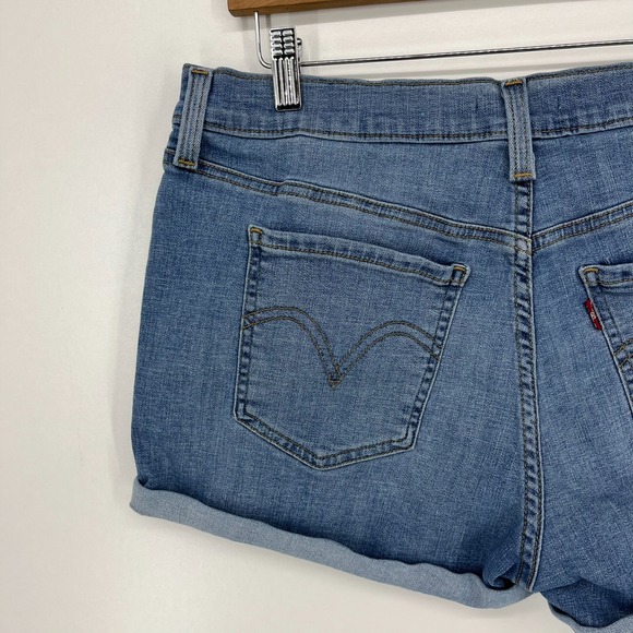 Levi's Denim Shorts Women's 32 Blue Mid Length‎ Cuffed Cotton Blend Light Wash - Picture 6 of 8